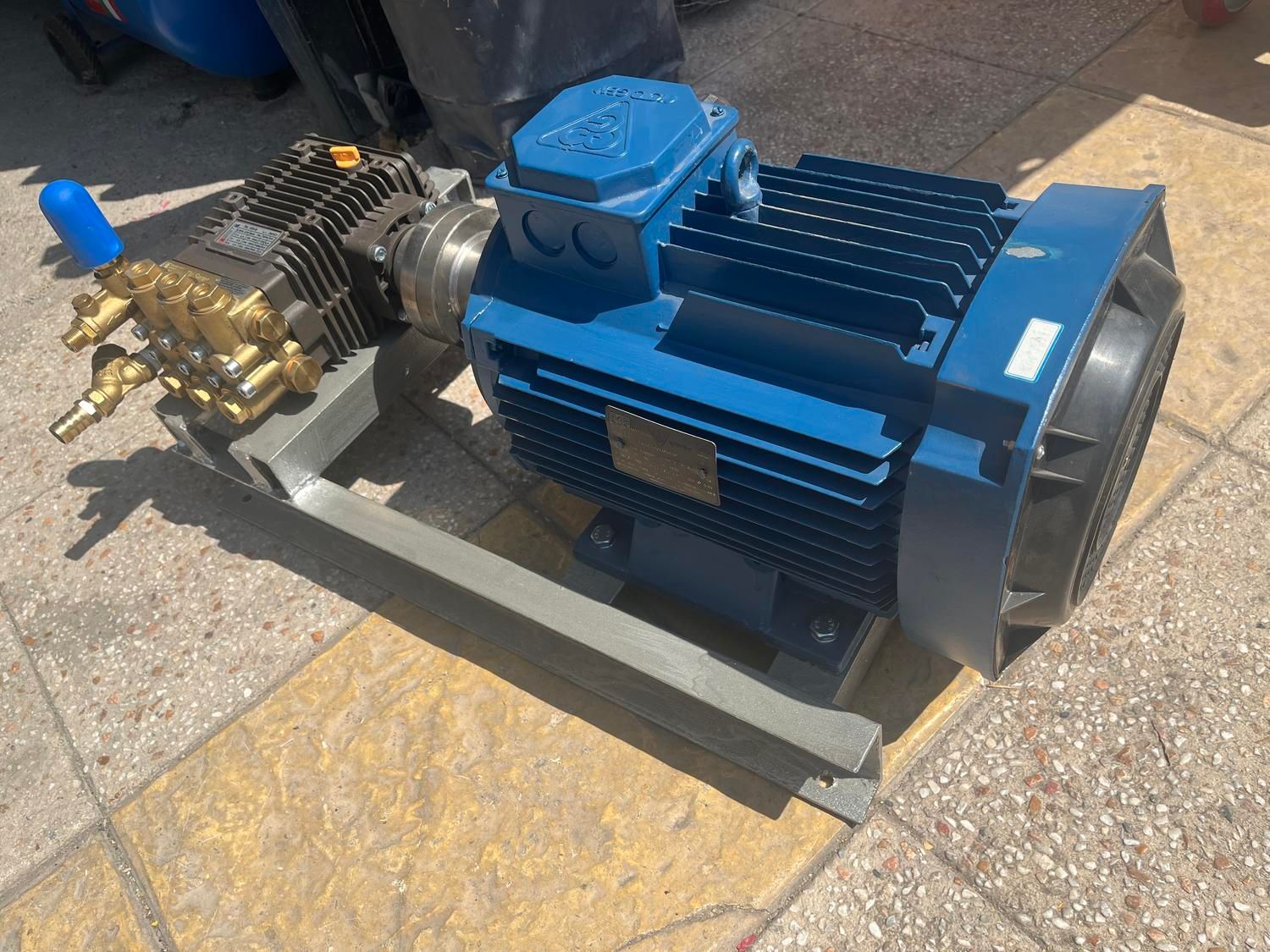 کارواش صنعتی ۲۰۰ بار ۳ فاز|ماشینآلات صنعتی|کرمان, |دیوار