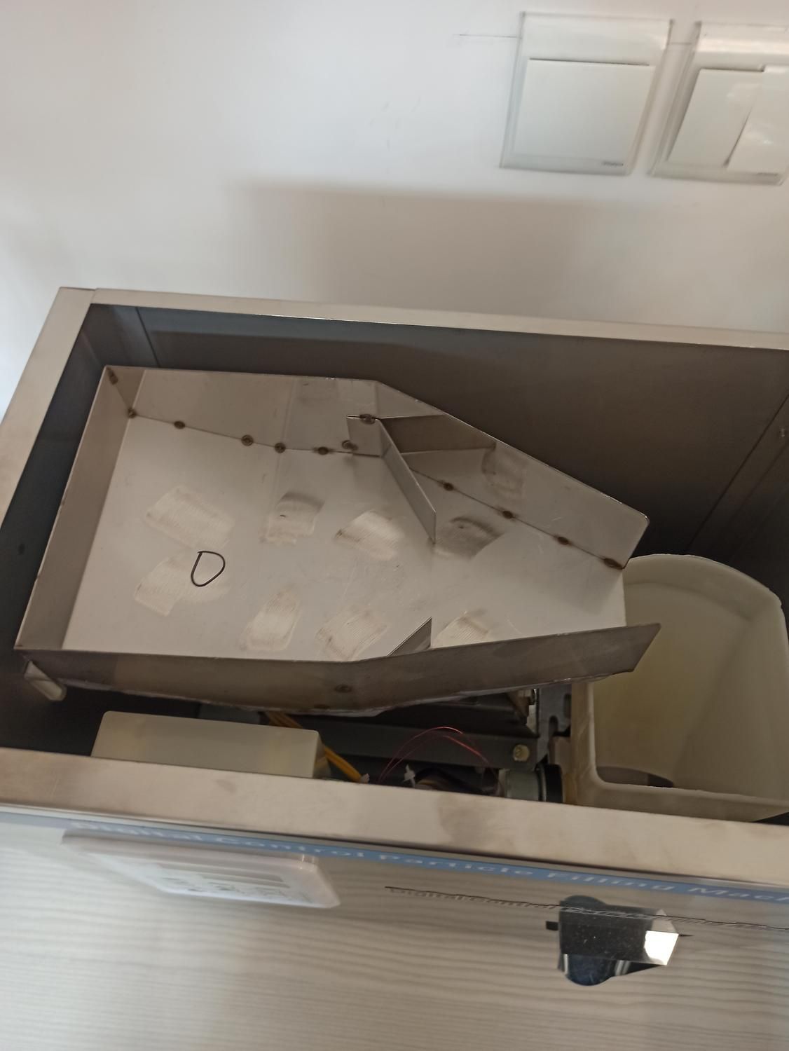 دستگاه بسته بندی خانگی|ماشین‌آلات صنعتی|فلاورجان, |دیوار