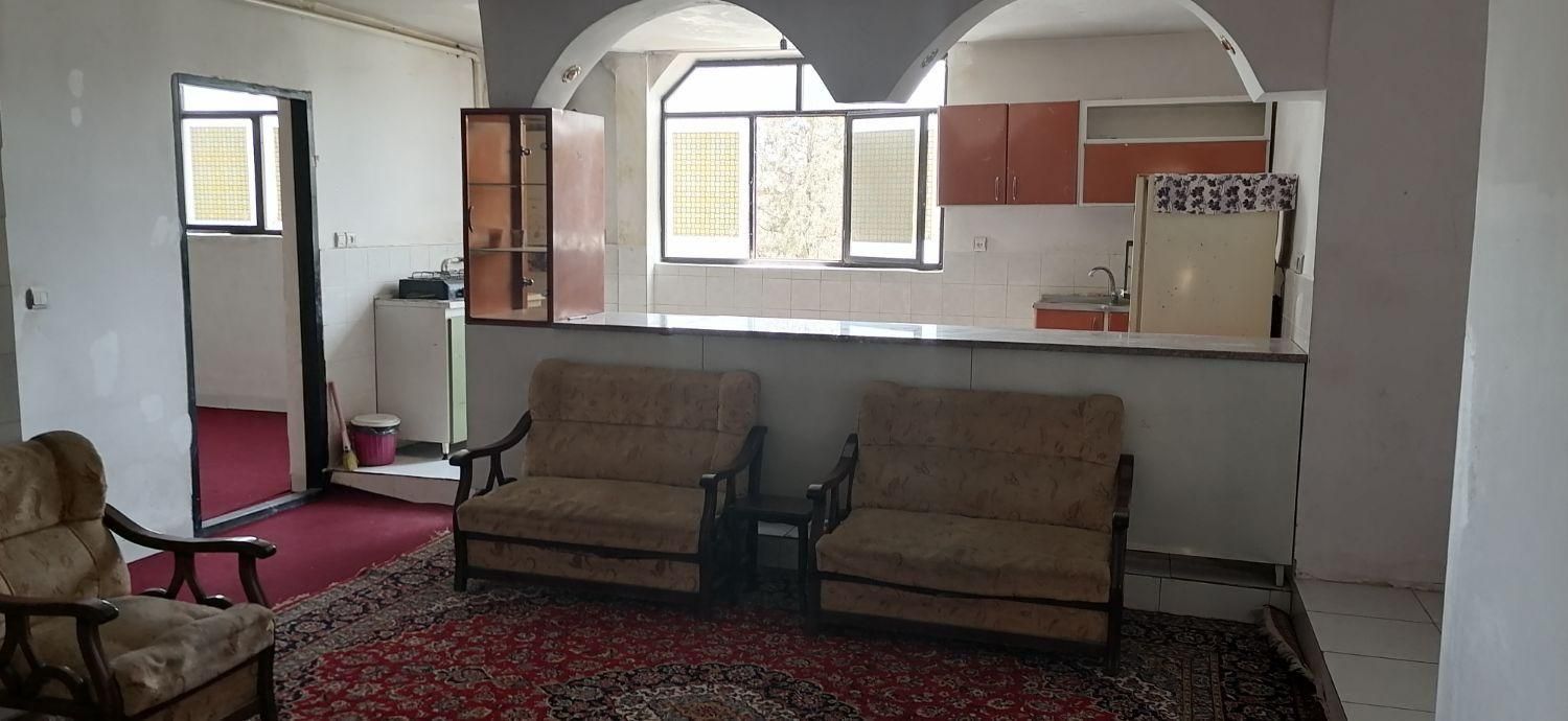 آپارتمان مبله با پارکینگ مرکز شهر کرمان|اجارهٔ کوتاه‌مدت آپارتمان و سوئیت|کرمان, |دیوار