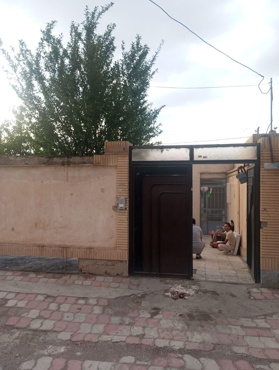 فروش خانه ویلایی ۱۰۰ متری ۲ خوابه به قیمت کاسبی|فروش خانه و ویلا|گلبهار, شهر جدید گلبهار|دیوار