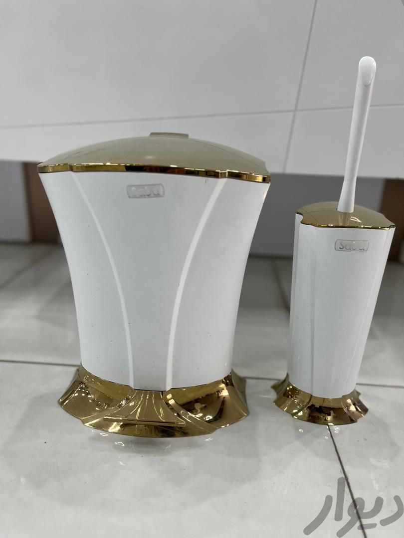سطل و برس سفید طلایی پلاس مدل صبا|لوازم سرویس بهداشتی|یزد, |دیوار