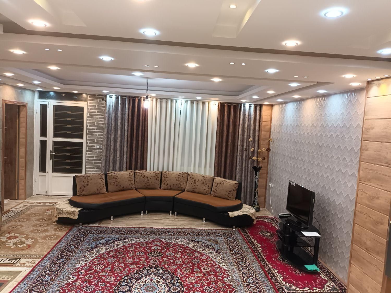 اجاره خانه ومنزل مبله در صدرای شیراز|اجارهٔ کوتاه‌مدت آپارتمان و سوئیت|صدرا-فارس, فاز ۱|دیوار