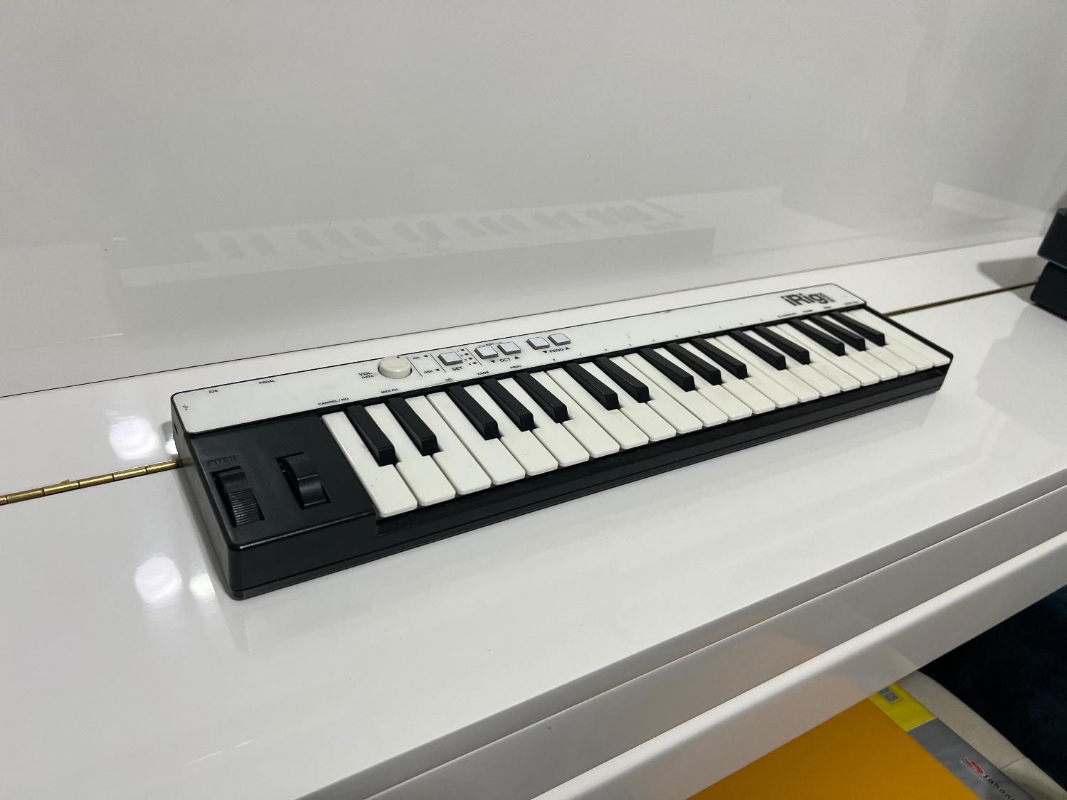 میدی کنترلر  Irig Key سه اکتاو|پیانو، کیبورد، آکاردئون|تهران, تولید دارو|دیوار