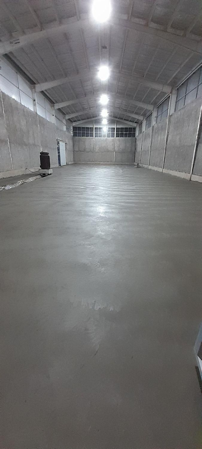 بتن ریزی کف با ماله پروانه و تراز لیزری|خدمات پیشه و مهارت|چهاردانگه (تهران), |دیوار