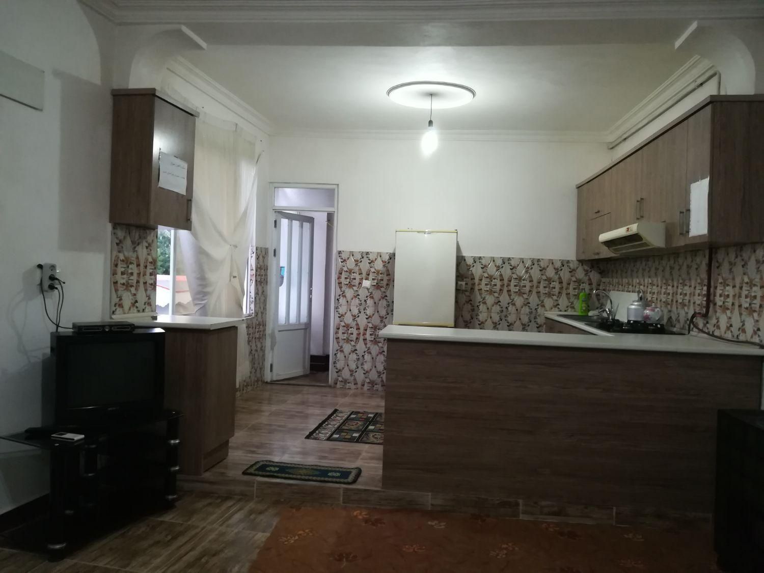 اجاره روزانه و هفتگی خانه و سوئیت|اجارهٔ کوتاهمدت آپارتمان و سوئیت|رشت, هلال احمر|دیوار