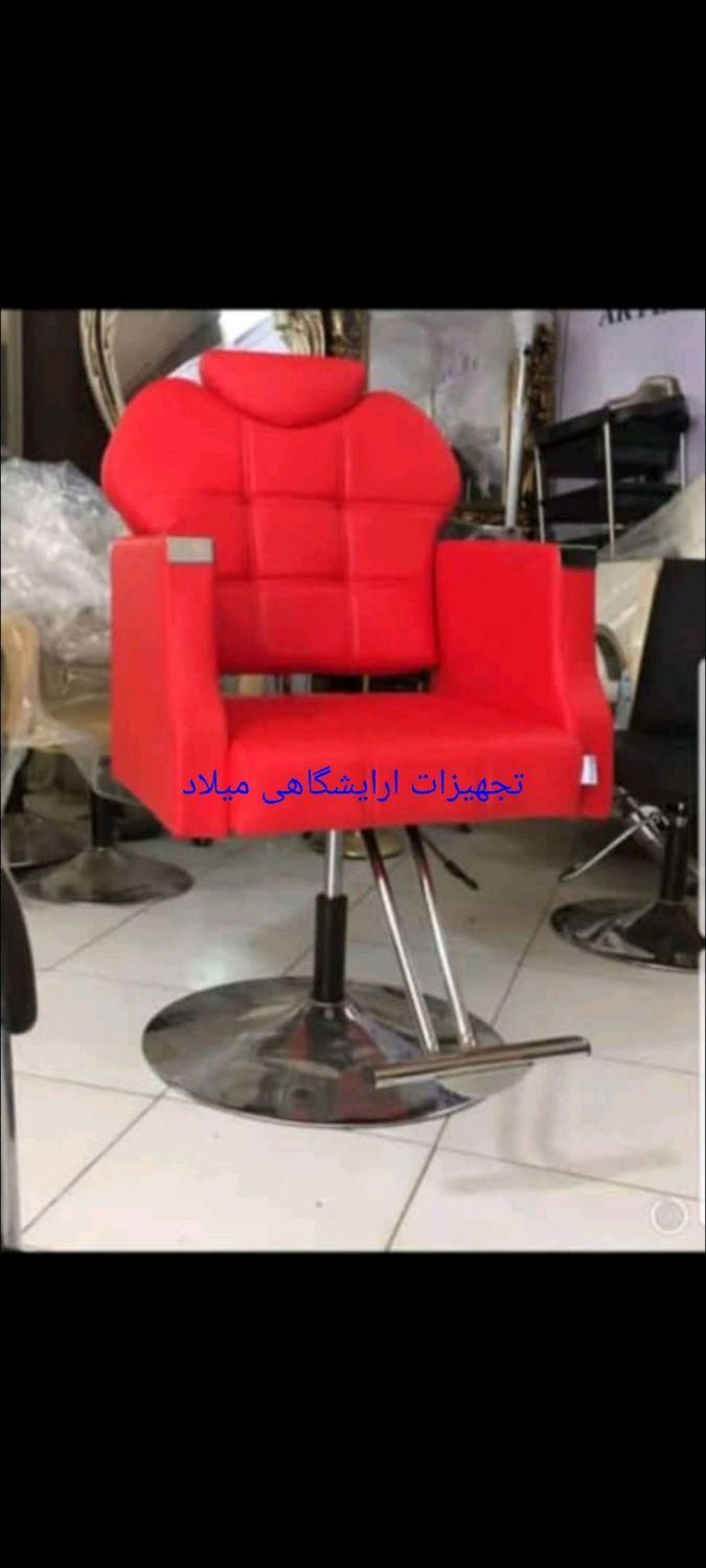 ترولی میکاپ سرشور میلاد میزناخن صندلی اصلاح )))|آرایشگاه و سالن‌های زیبایی|کرج, گلشهر|دیوار