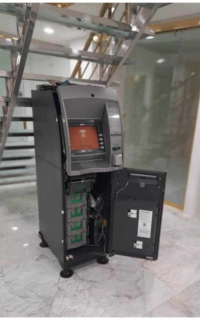 خودپرداز/ ATM / کشلس رومیزی دستگاه عابربانک|فروشگاه و مغازه|همدان, |دیوار