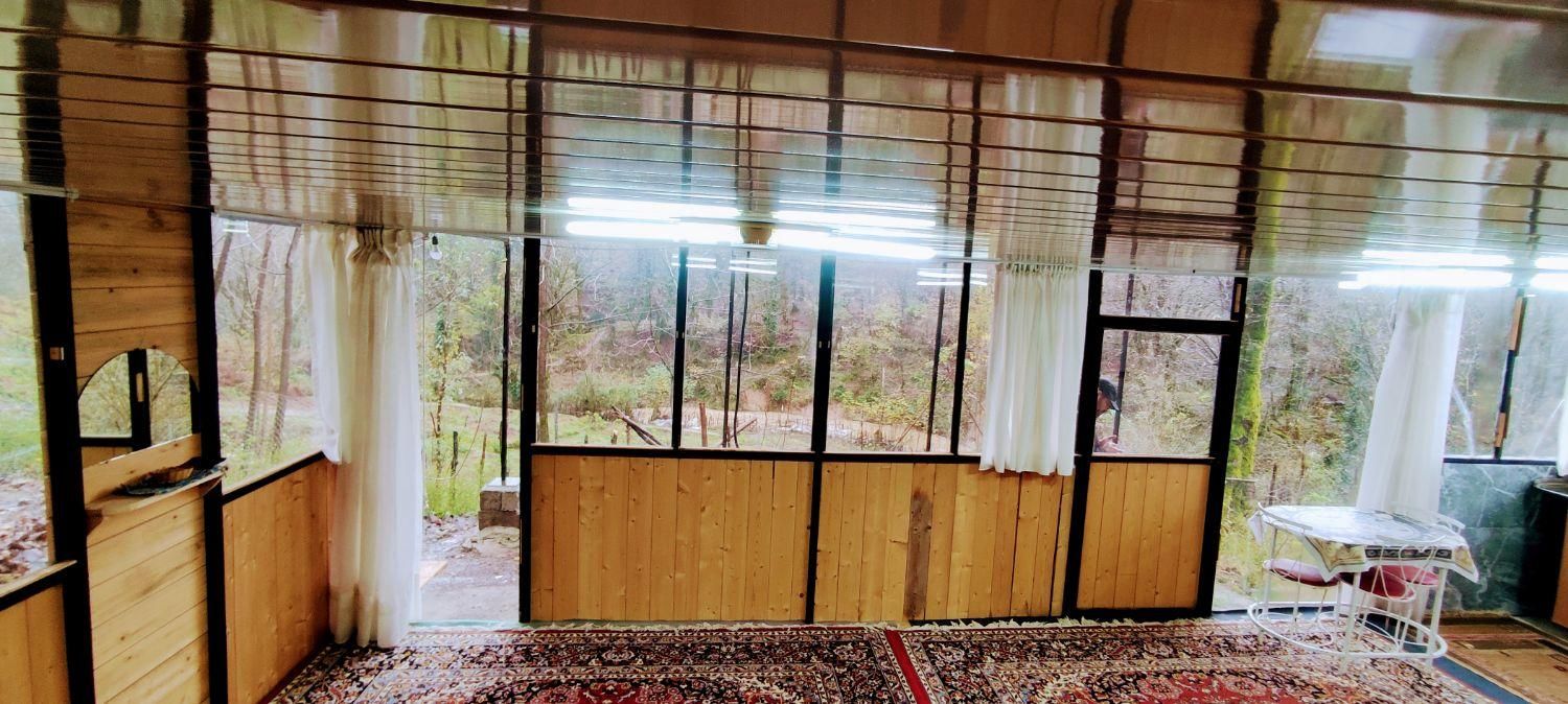 کلبه با ویو رودخانه و جنگل|اجارهٔ کوتاهمدت ویلا و باغ|رشت, لاکان|دیوار