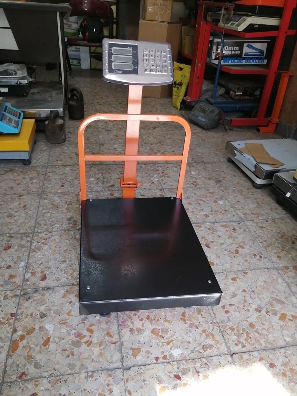 باسکول ۳۰۰ کیلوگرمی با کفه ۴۰در۵۰ سنگین|فروشگاه و مغازه|تبریز, |دیوار