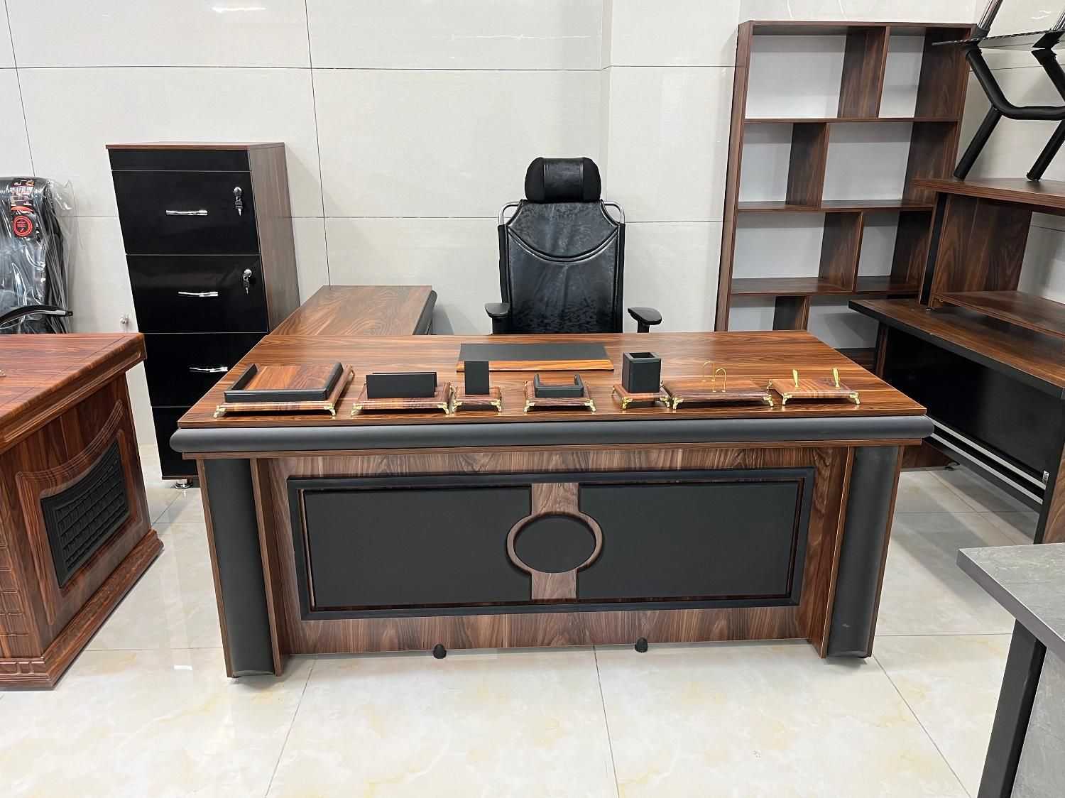 میز مدیریتی اداری با ال مدل کامفورت برند امگا|دفتر کار|شیراز, آبیاری|دیوار