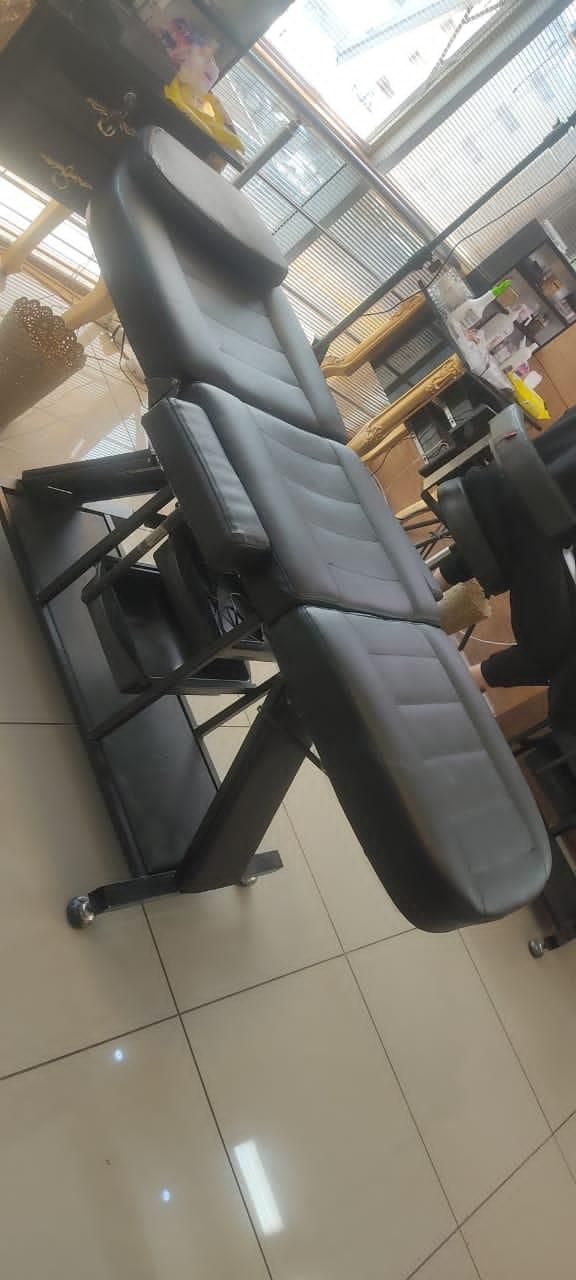 تخت تتو بدن و صورت، سه تیکه،چهار تیکه|آرایشگاه و سالن‌های زیبایی|خمینی‌شهر, |دیوار