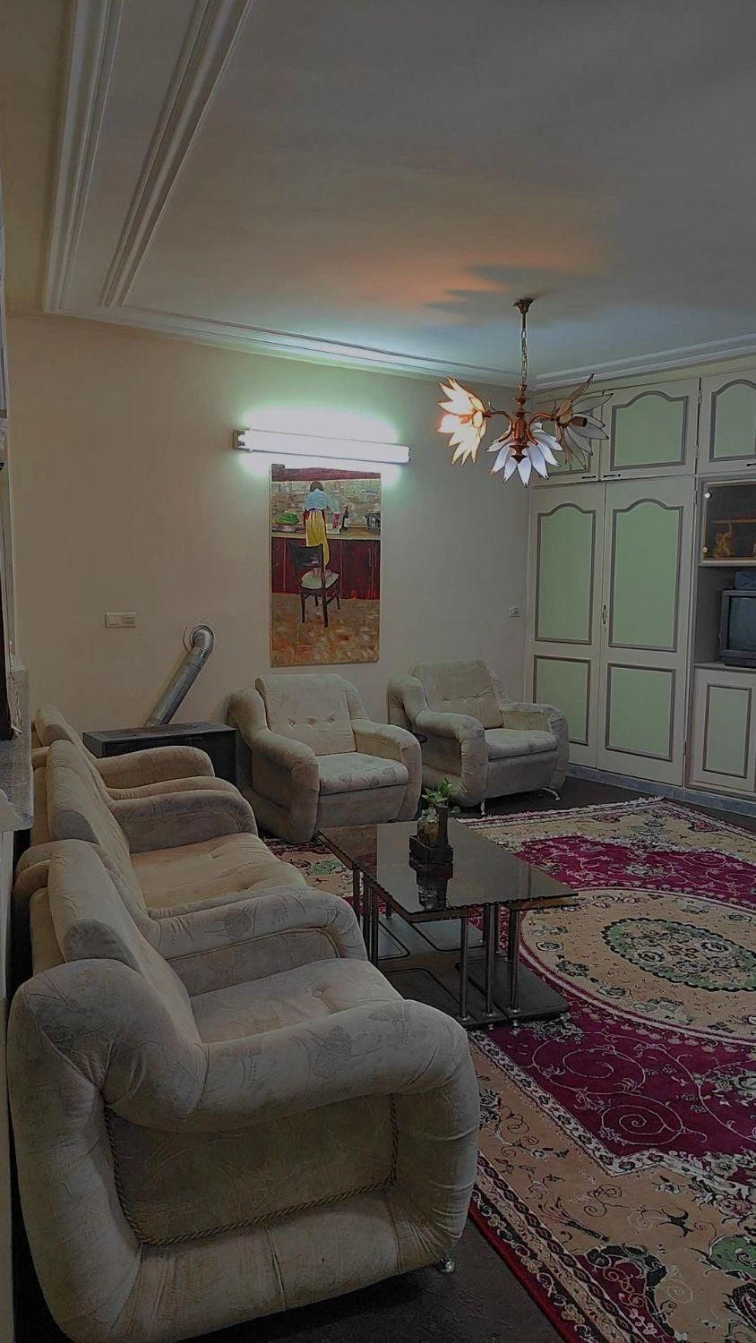 اجاره منزل مبله نزدیک بیمارستان دنا|اجارهٔ کوتاه‌مدت آپارتمان و سوئیت|شیراز, مهدی‌آباد|دیوار