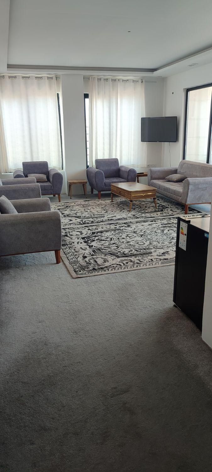 اجاره ویلا استخر دار سه خواب ساحلی|اجارهٔ کوتاه‌مدت ویلا و باغ|چالوس, |دیوار