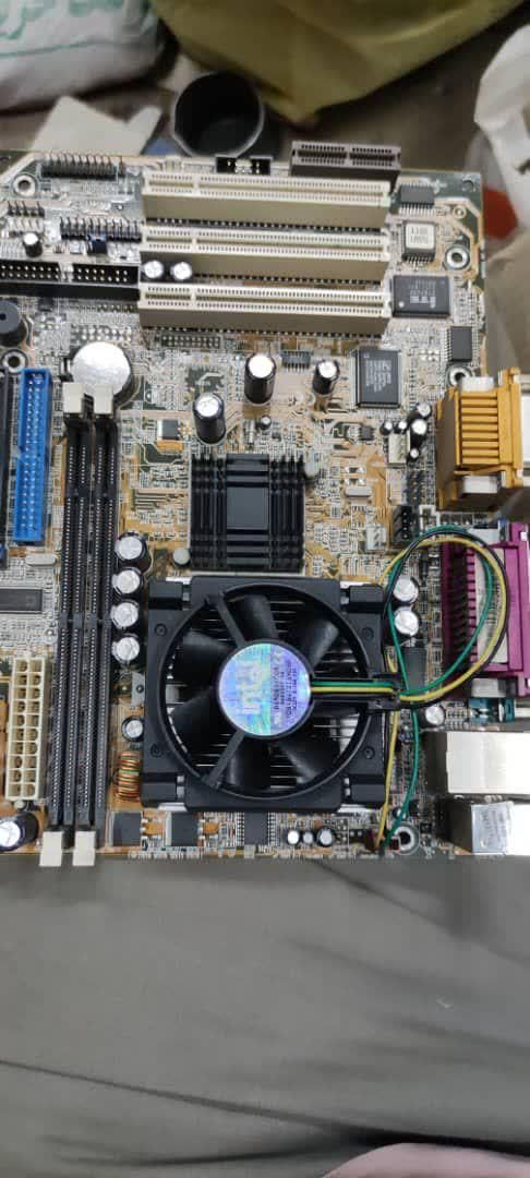 فروش و خریدار مادربرد های قدیمی وخراب کامپیوتر|قطعات و لوازم جانبی رایانه|تهران, صادقیه|دیوار