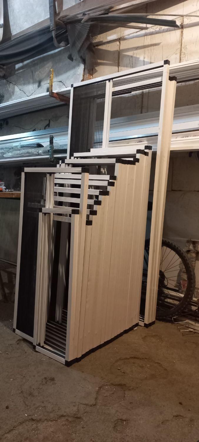 در پنجره دوجداره upvc توری پلیسه تعمیرات رگلاچ دوج|مصالح و تجهیزات ساختمان|همدان, |دیوار