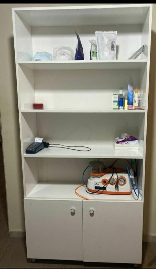 دکور لوازم آرایشگاه و سالن های زیبایی|آرایشگاه و سالن‌های زیبایی|مشهد, نوید|دیوار