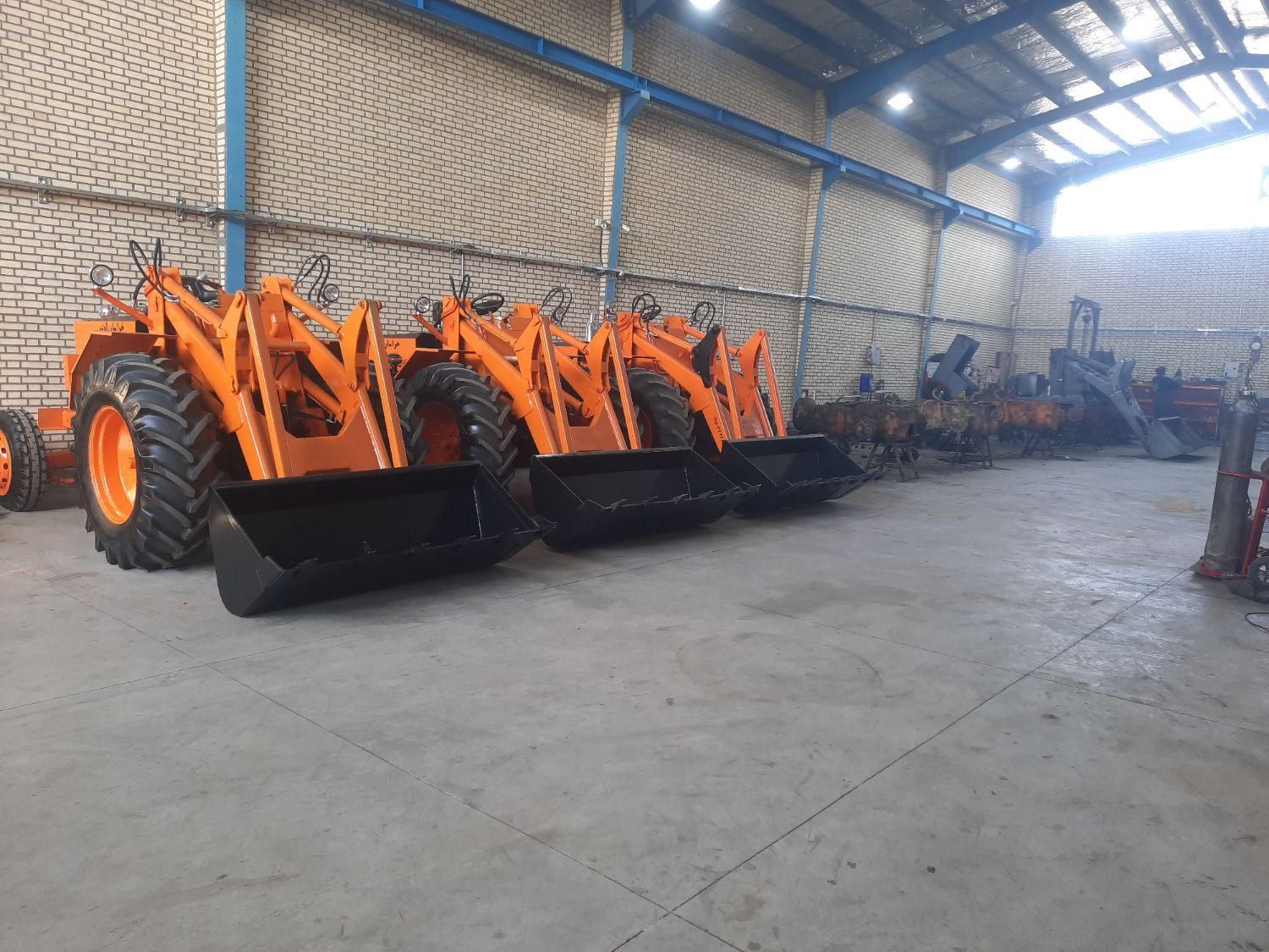 تراکتور رومانی بیل عقب لودری|خودرو سنگین|کرمانشاه, |دیوار