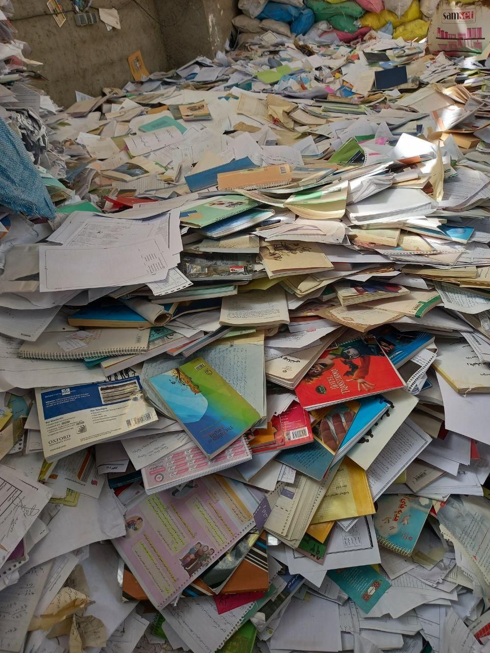 کتاب و کاغذ باطله|عمدهفروشی|شیراز, شهرک گلها|دیوار