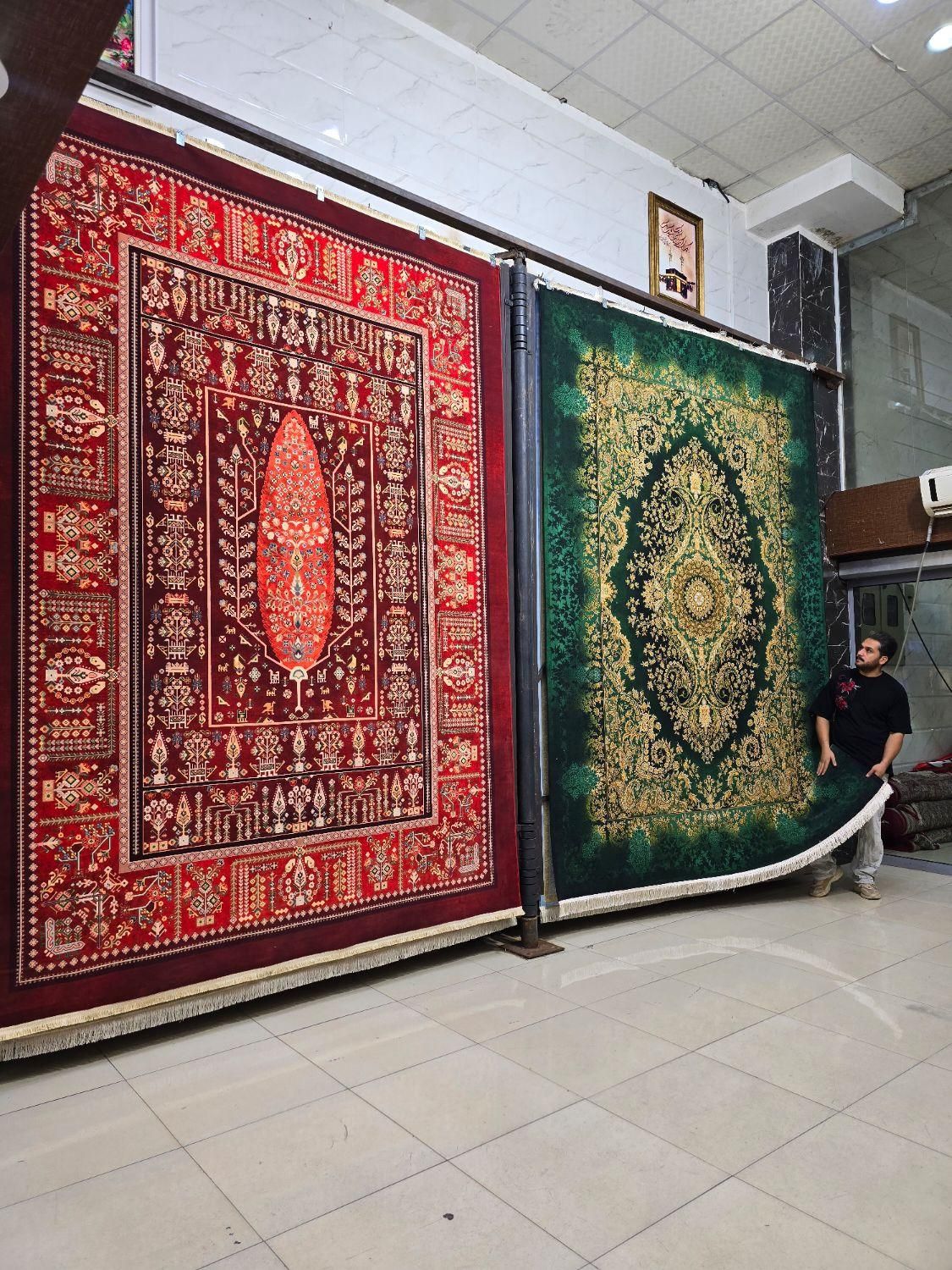 قصری از فرش ابریشم و قالی ماه|فرش|اهواز, پادادشهر|دیوار