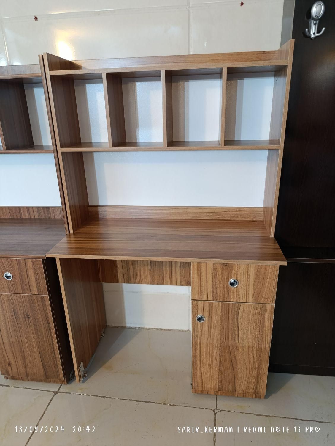 میز تحریر کتابخانه دار .سریر کرمان|میز تحریر و کامپیوتر|کرمان, |دیوار