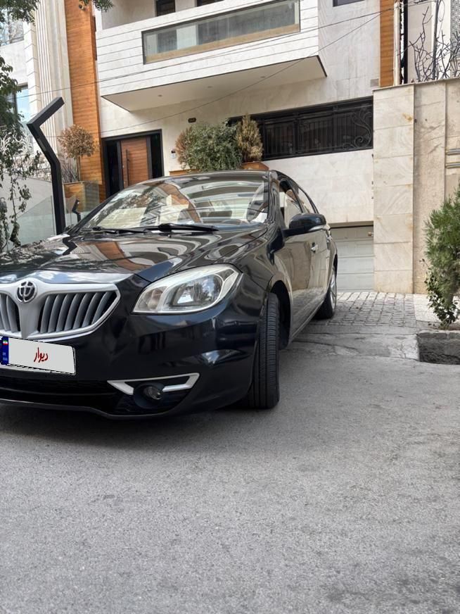 برلیانس H330 اتوماتیک 1500cc، مدل ۱۳۹۵|خودرو سواری و وانت|مشهد, شهید فرامرز عباسی|دیوار