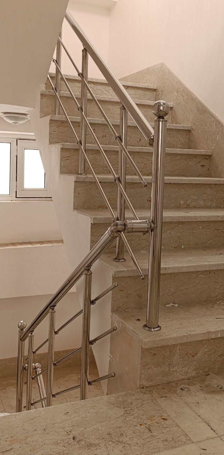 خدمات ونصب نرده های استیل وآلومینیوم|خدمات پیشه و مهارت|ارومیه, |دیوار