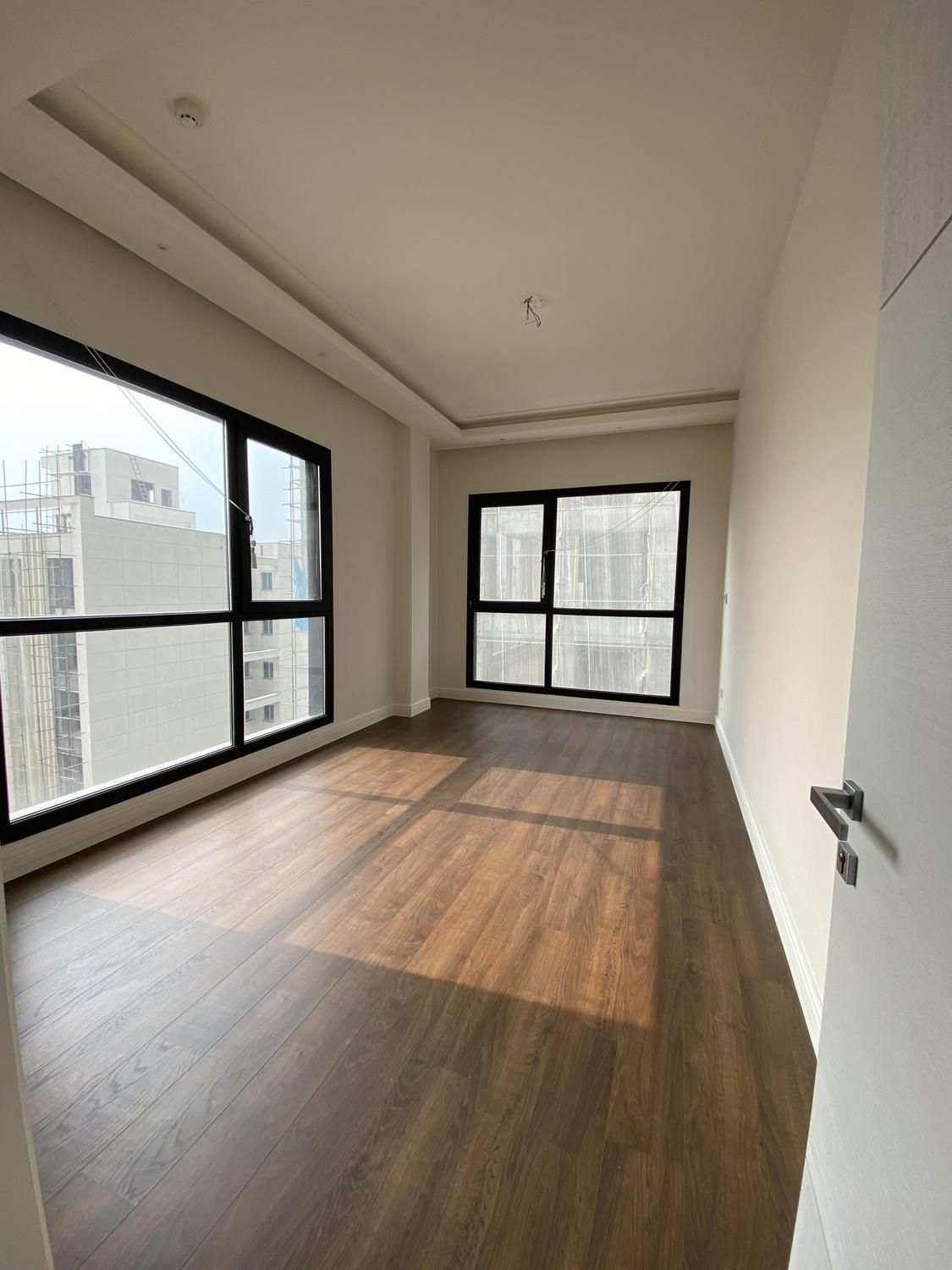 آپارتمان پاسداران/دروس ۲۰۱ متر شاهکار