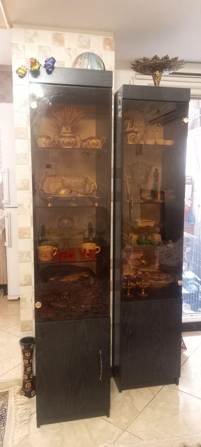 بوفه بسیار کاربردی و جادار با در پایین فقط۱عدد|بوفه، ویترین، کنسول|تهران, شهرک دانشگاه تهران|دیوار