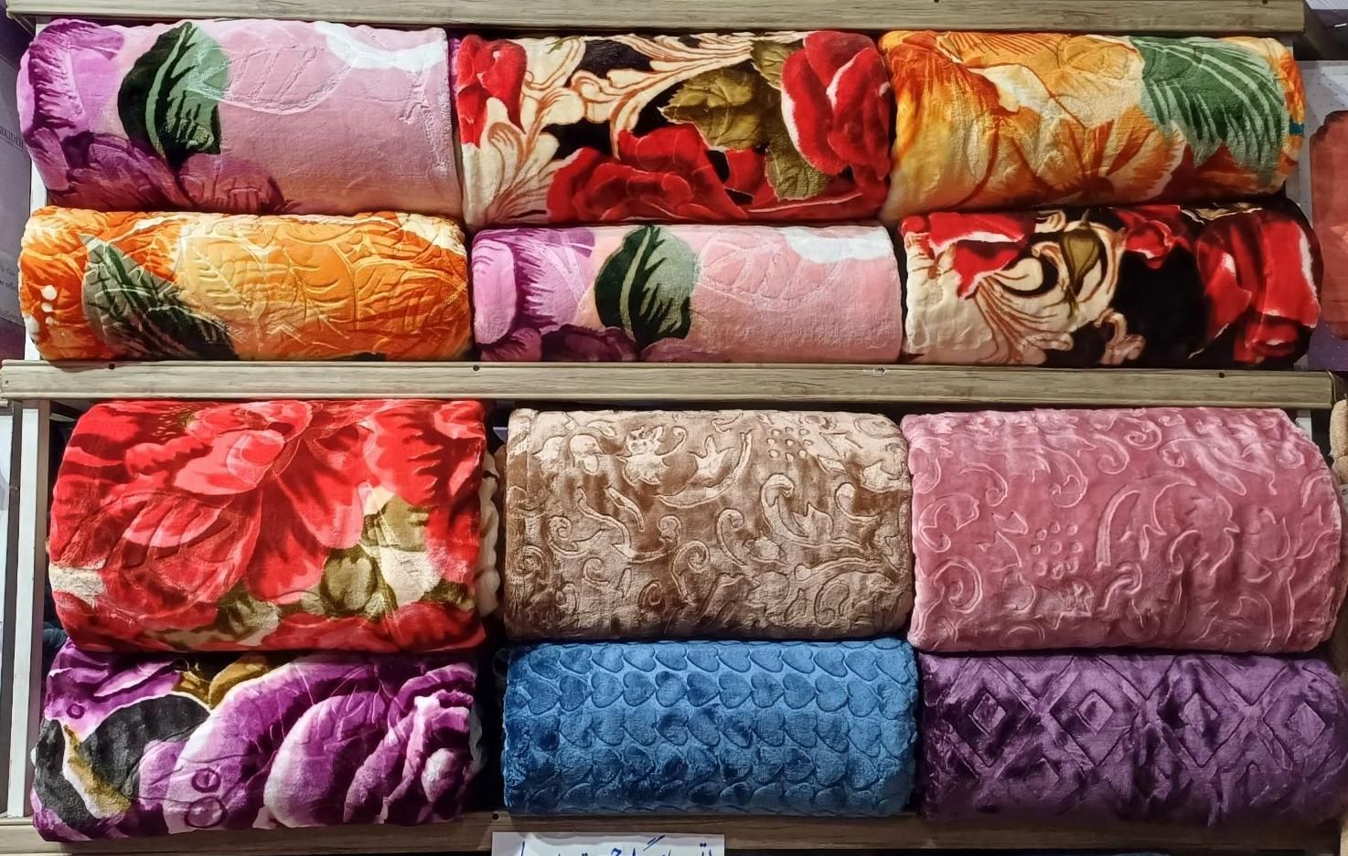 پتو مدل گلبافتی ضخیم گرم با ایراد مهندسی|رختخواب، بالش، پتو|تهران, چیتگر جنوبی|دیوار