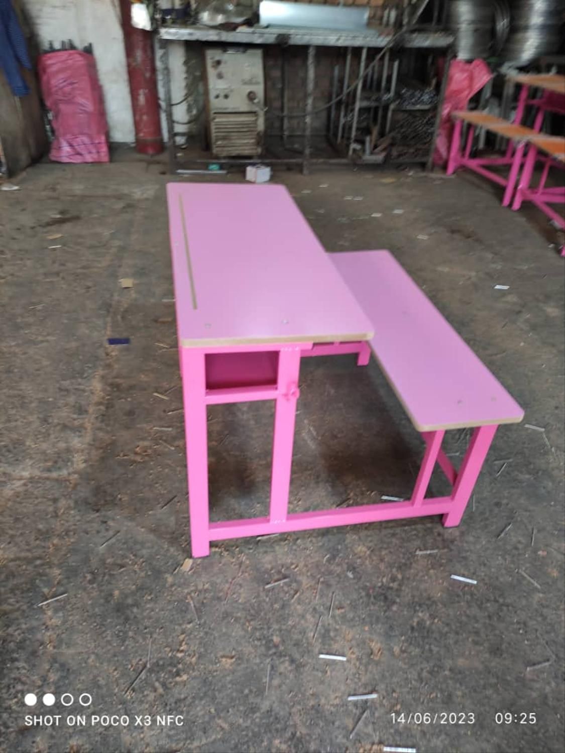 نیمکت مدرسه  پیش دبستانی|صندلی و نیمکت|کرج, مهرویلا جنوبی|دیوار