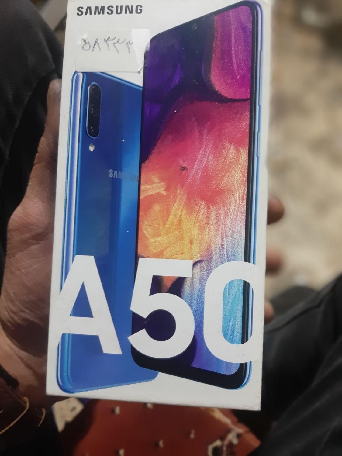 معاوضه یافروش Galaxy A50 با حافظهٔ ۱۲۸ گیگابایت|موبایل|اصفهان, شهرک مهدیه|دیوار