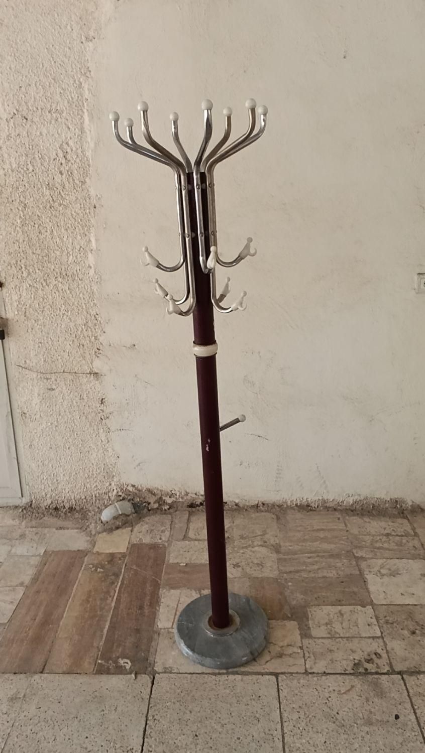 چوب لباسی ایستاده|بندرخت و رخت‌آویز|تهران, اکباتان|دیوار