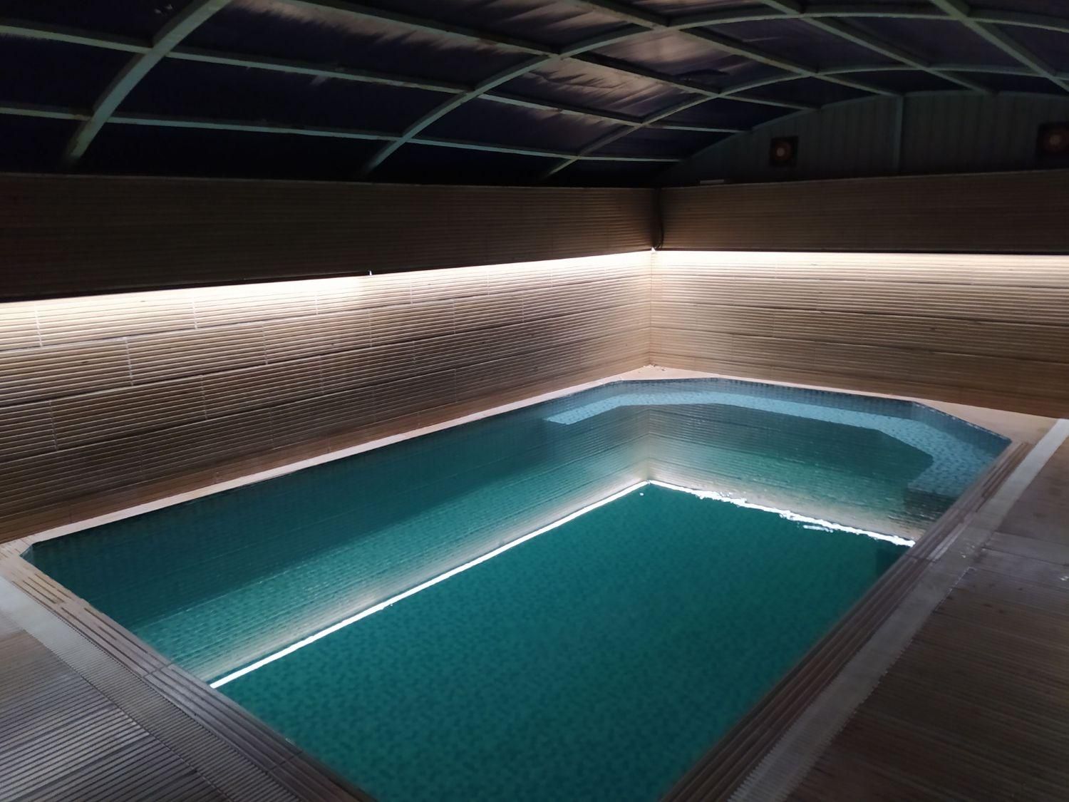 ویلا دوبلکس استخردار سرپوشیده آب گرم تصفیه ۲۴ساعته|اجارهٔ کوتاهمدت ویلا و باغ|اراک, |دیوار