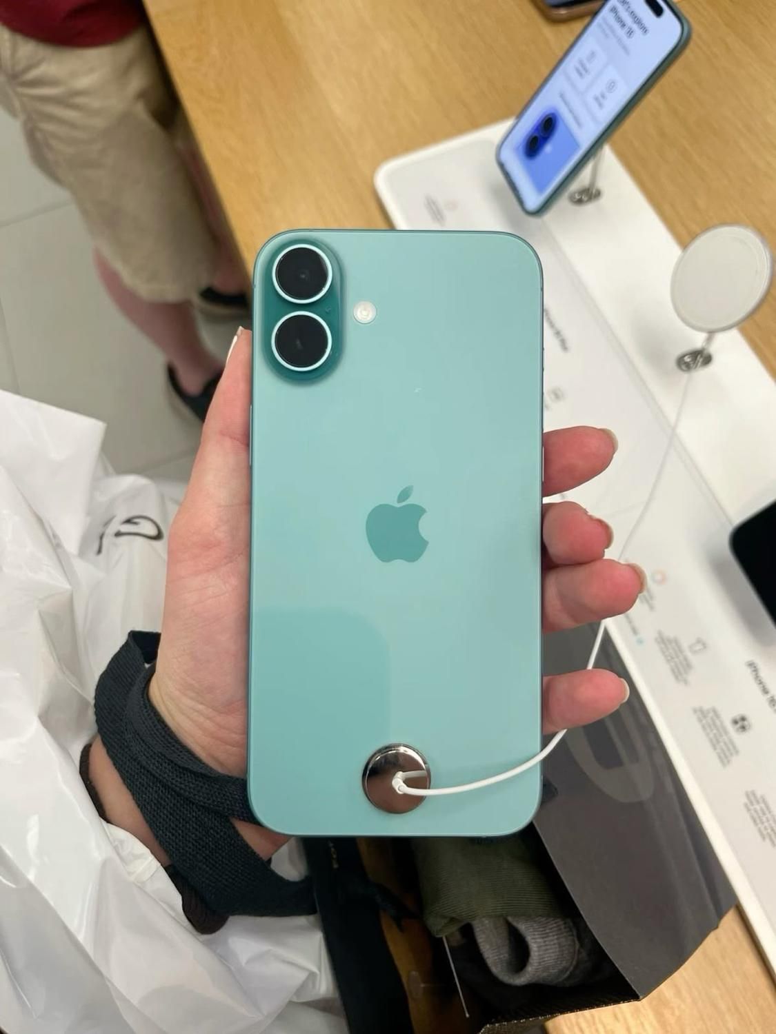 اپل iPhone 16 با حافظهٔ ۱۲۸ گیگابایت|موبایل|اصفهان, خرم|دیوار