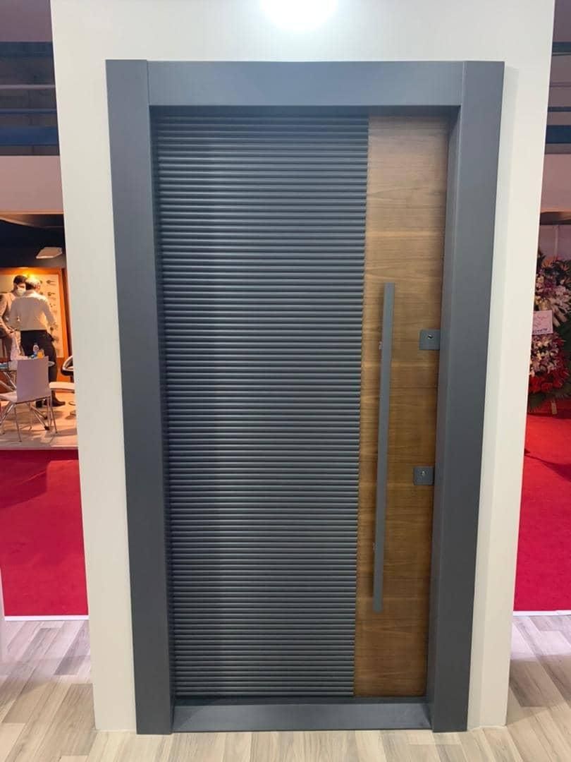 درب ضد سرقت ترکیب شیشه و چوب  کلینیک سرادر کد 87cc|مصالح و تجهیزات ساختمان|فریدون‌کنار, |دیوار
