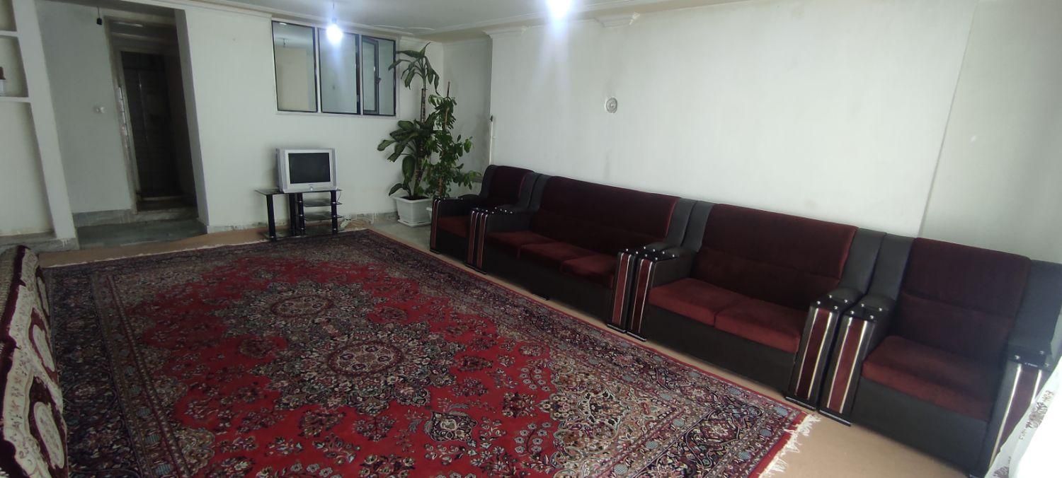 اجاره سویت روزانه و هفتگی  ( سوییت ـ خانه ـ منزل )|اجارهٔ کوتاه‌مدت آپارتمان و سوئیت|سنندج, |دیوار
