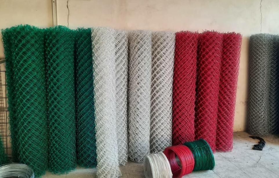 توری حصاری روکشدار پی وی ، تولید فنس روکشدار PVC|خدمات باغبانی و درختکاری|تهران, بازار|دیوار