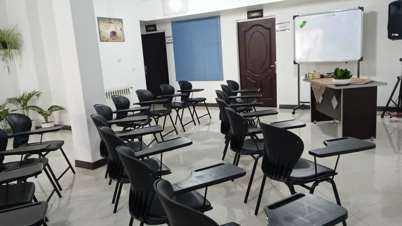 صندلی محصلی،دانشجویی|صندلی و نیمکت|قم, زاویه|دیوار