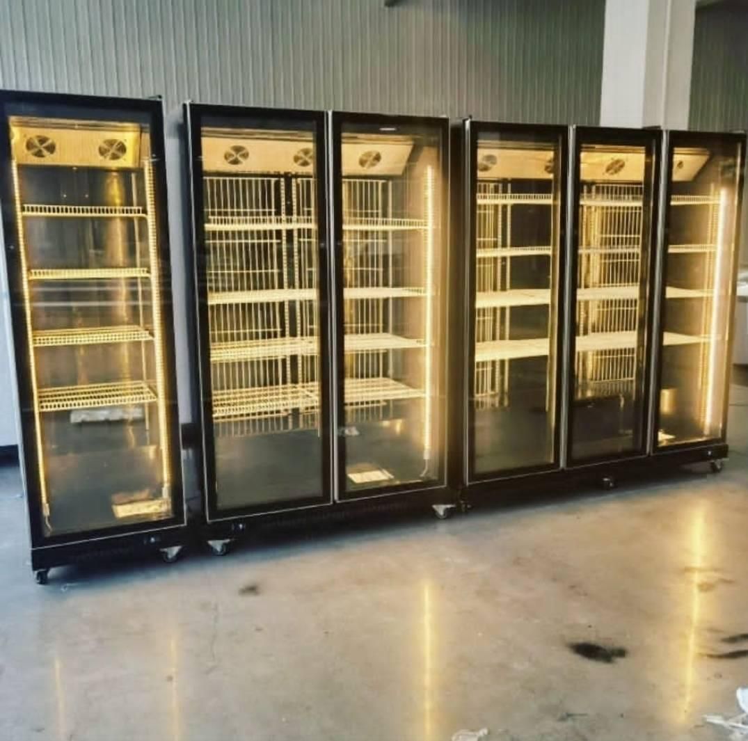 یخچال ۵ درب ایستاده ویترینی موتور دانفوس آلمان|فروشگاه و مغازه|مشهد, فدک|دیوار