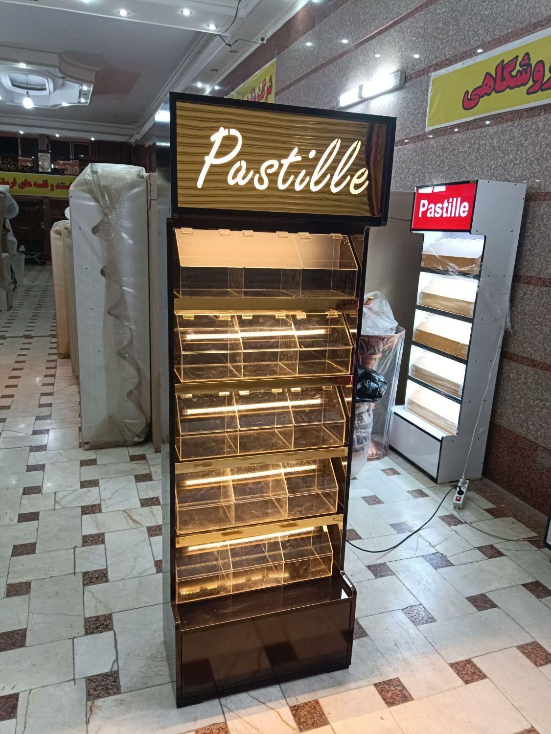 سیلو قهوه پاستیل سیگار طبقاتی استند|فروشگاه و مغازه|بجنورد, |دیوار