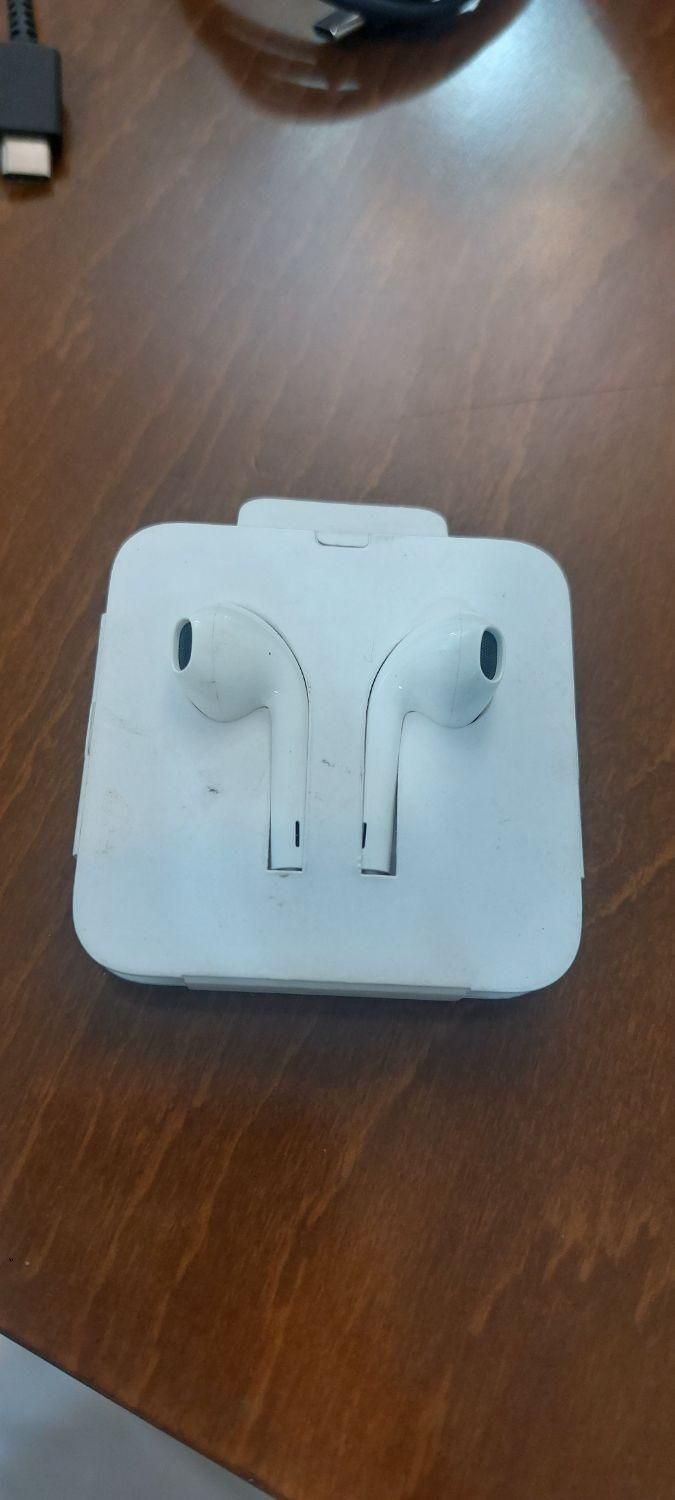 هندزفری سیمی اصلی اپل  ایرپاد Apple iPhone EarPods|لوازم جانبی موبایل و تبلت|تهران, صادقیه|دیوار