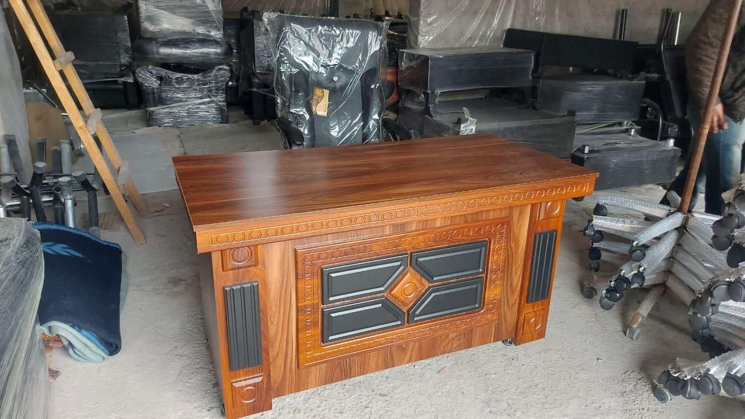 میز  اداری غزال وکیوم سایز ۱۴۰|دفتر کار|رشت, لاکانی|دیوار