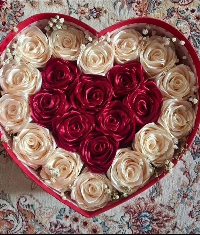 دسته گل و باکس روبانی و پولی برای هر مناسبتی|گل مصنوعی|اردبیل, |دیوار