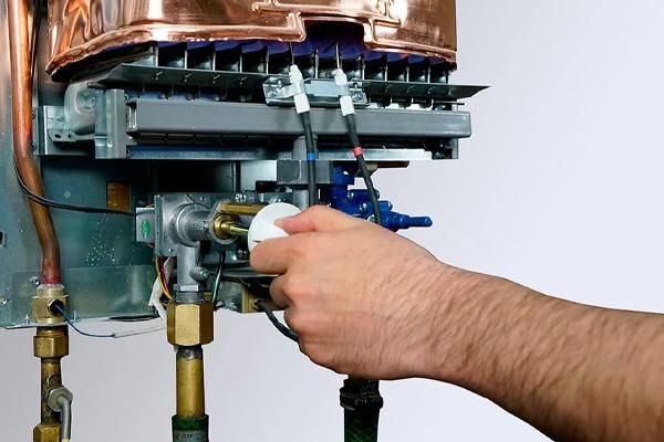 نصب ،  سرویس و تعمیرات ابگرمکن دیواری درمحل|خدمات پیشه و مهارت|اهواز, گلستان|دیوار