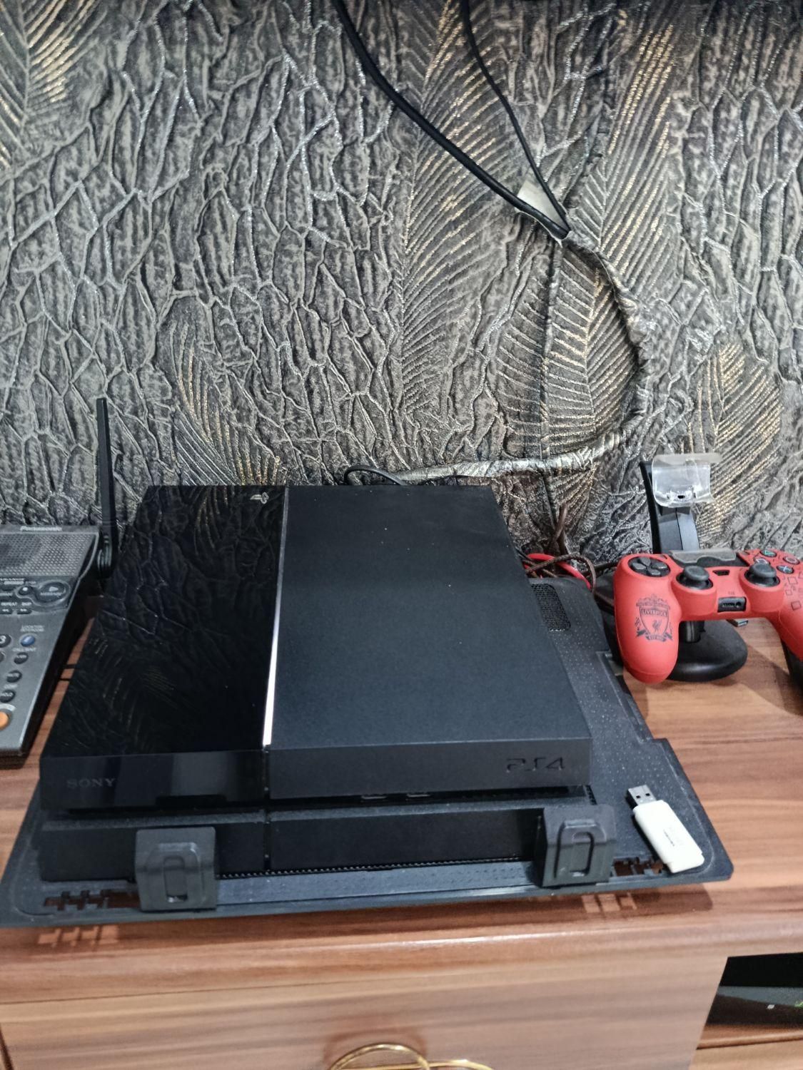 ps4فت کپی خور به همراه دو دسته|کنسول، بازی ویدئویی و آنلاین|رشت, حمیدیان|دیوار