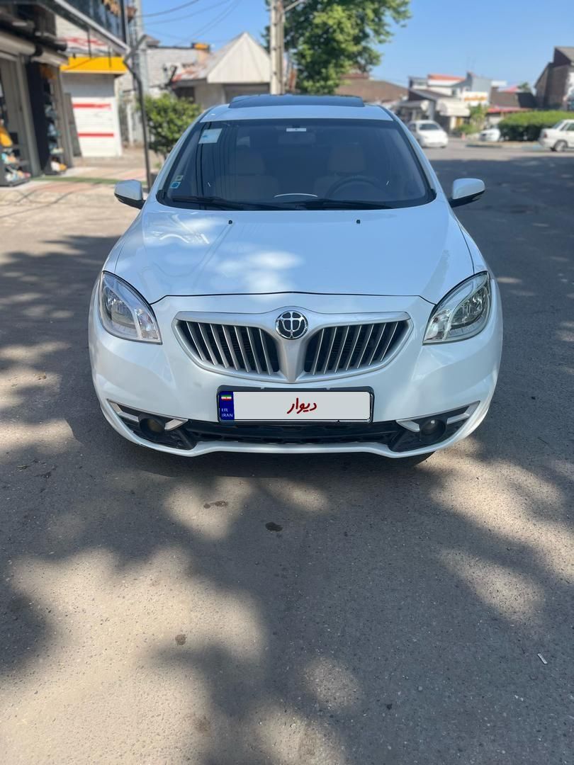 برلیانس ۳۳۰ اتوماتیک مدل۹۵/۱۲ فول خوشگل|خودرو سواری و وانت|رشت, پل تالشان|دیوار