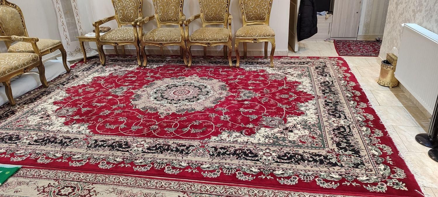 ۲عددفرش ۱۲و یک عدد۹متری کارکرده تمیز ۵۰۰شانه|فرش|تهران, باغ خزانه|دیوار