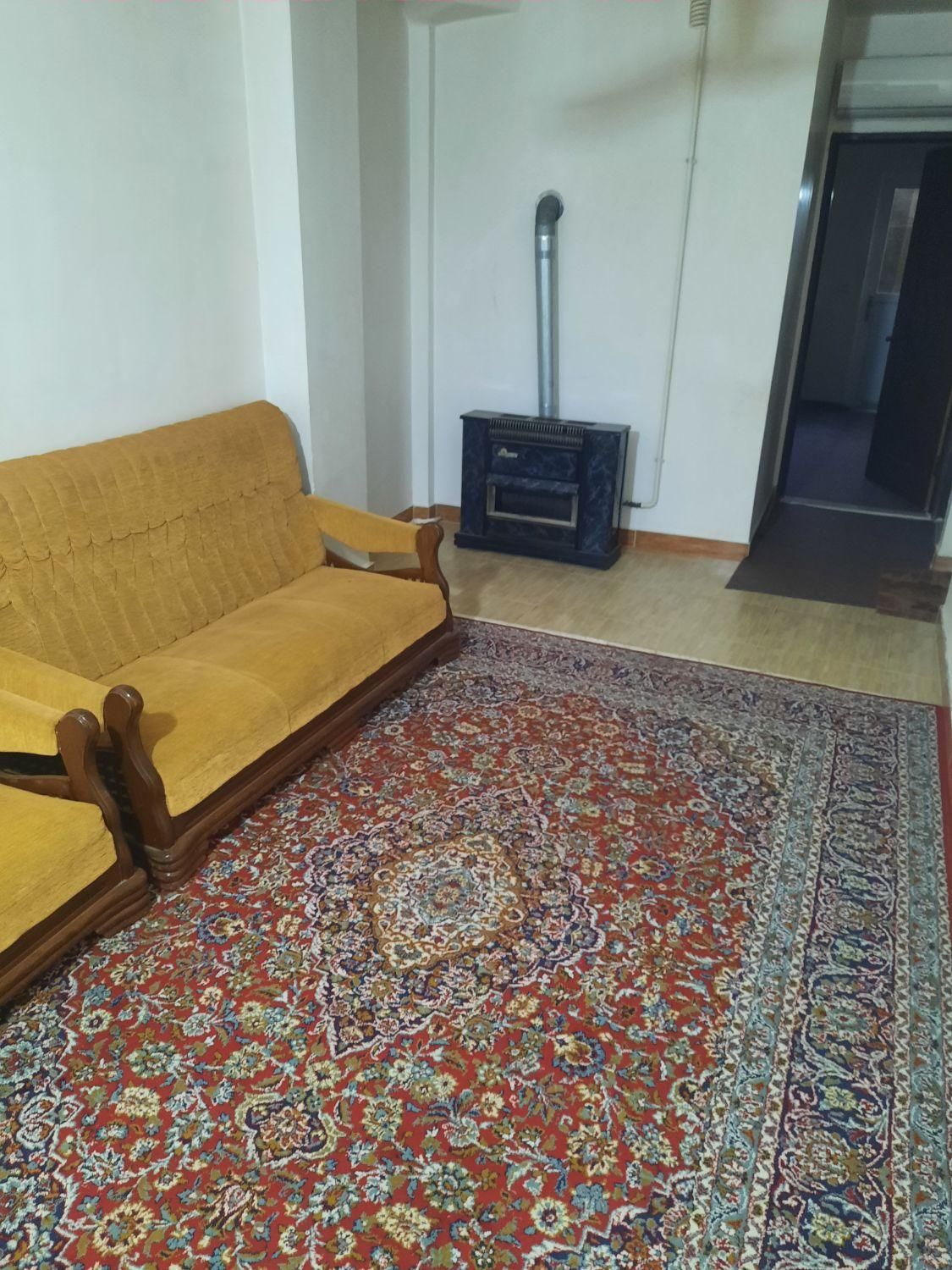 سوئیت دو خوابه تمیز|اجارهٔ کوتاهمدت آپارتمان و سوئیت|رشت, کوی امام رضا|دیوار