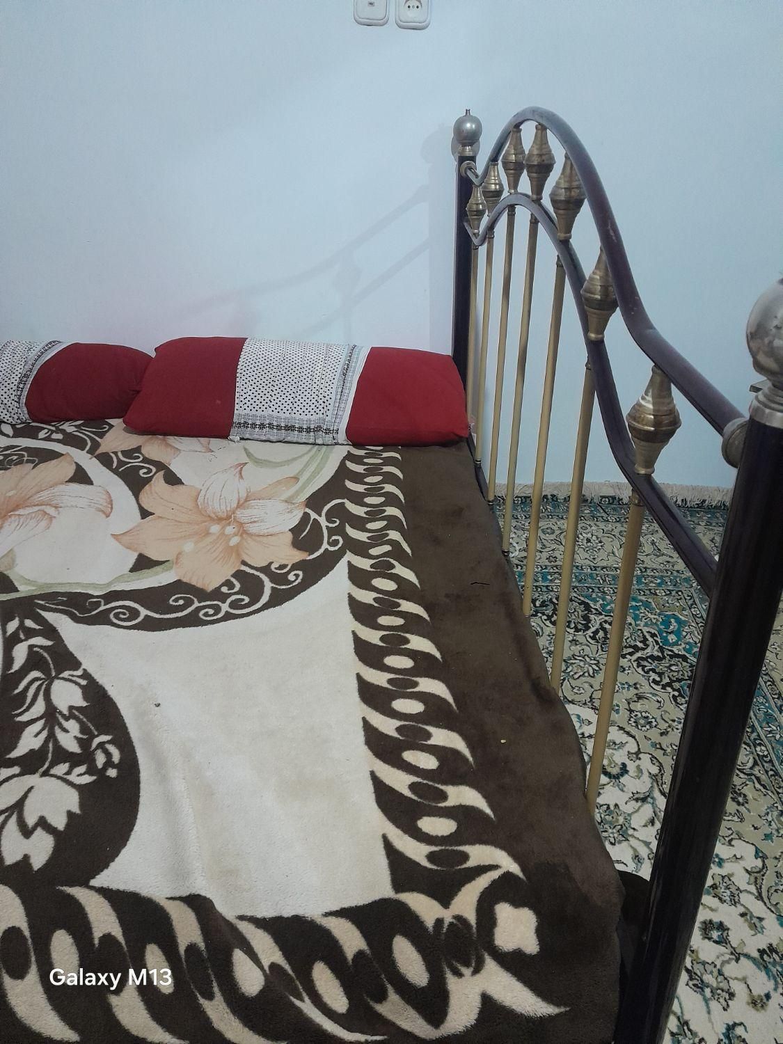 تخت خواب|تخت و سرویس خواب|شیروان (خراسان), |دیوار