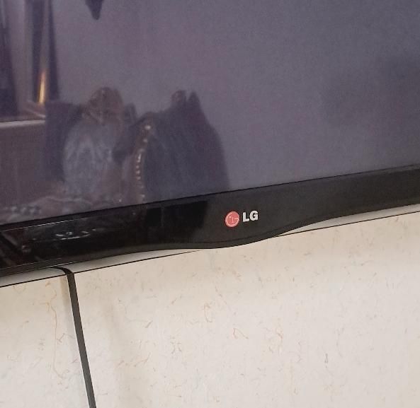تلویزیون ۴۲ اینچ LG|تلویزیون و پروژکتور|اراک, |دیوار
